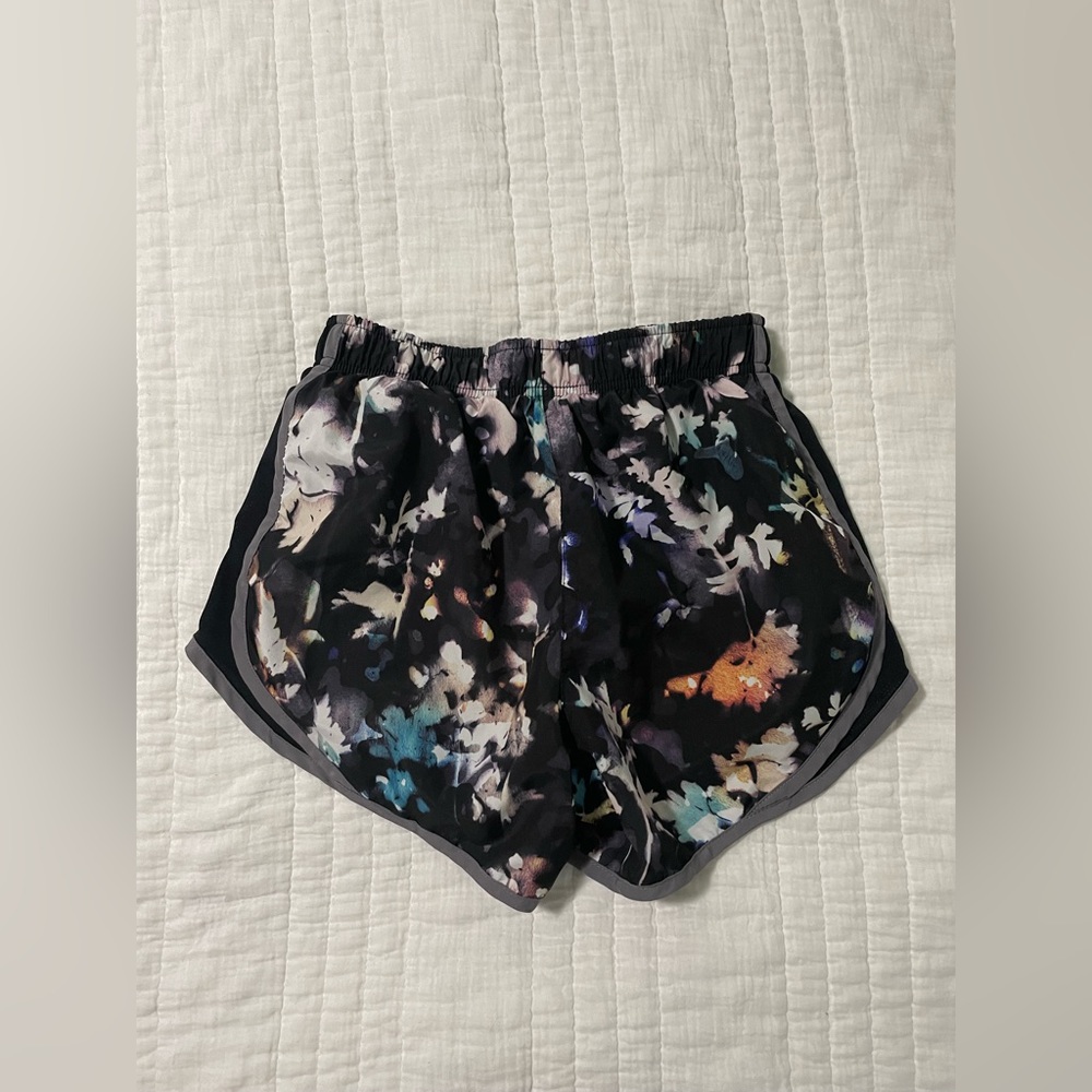 Nike DRI-FiT shorts XS
